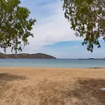 Ninemia Serifos 4 *