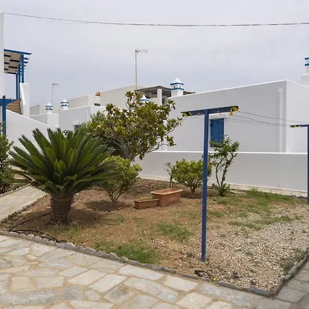 Ninemia Serifos 4