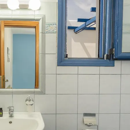 Ninemia Serifos 4 * Livadi (Serifos)